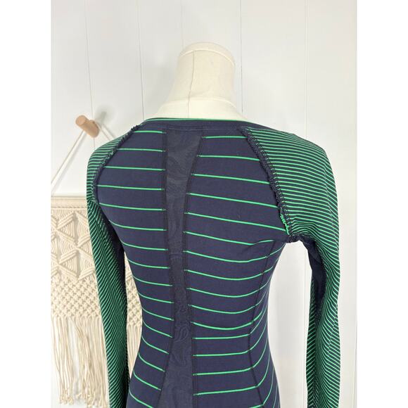 Lululemon Full Tilt Long Sleeve Shirt Womens 4/6 Slalom Stripe Green Navy - Picture 11 of 13